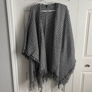 Lane Bryant Houndstooth Shawl OS